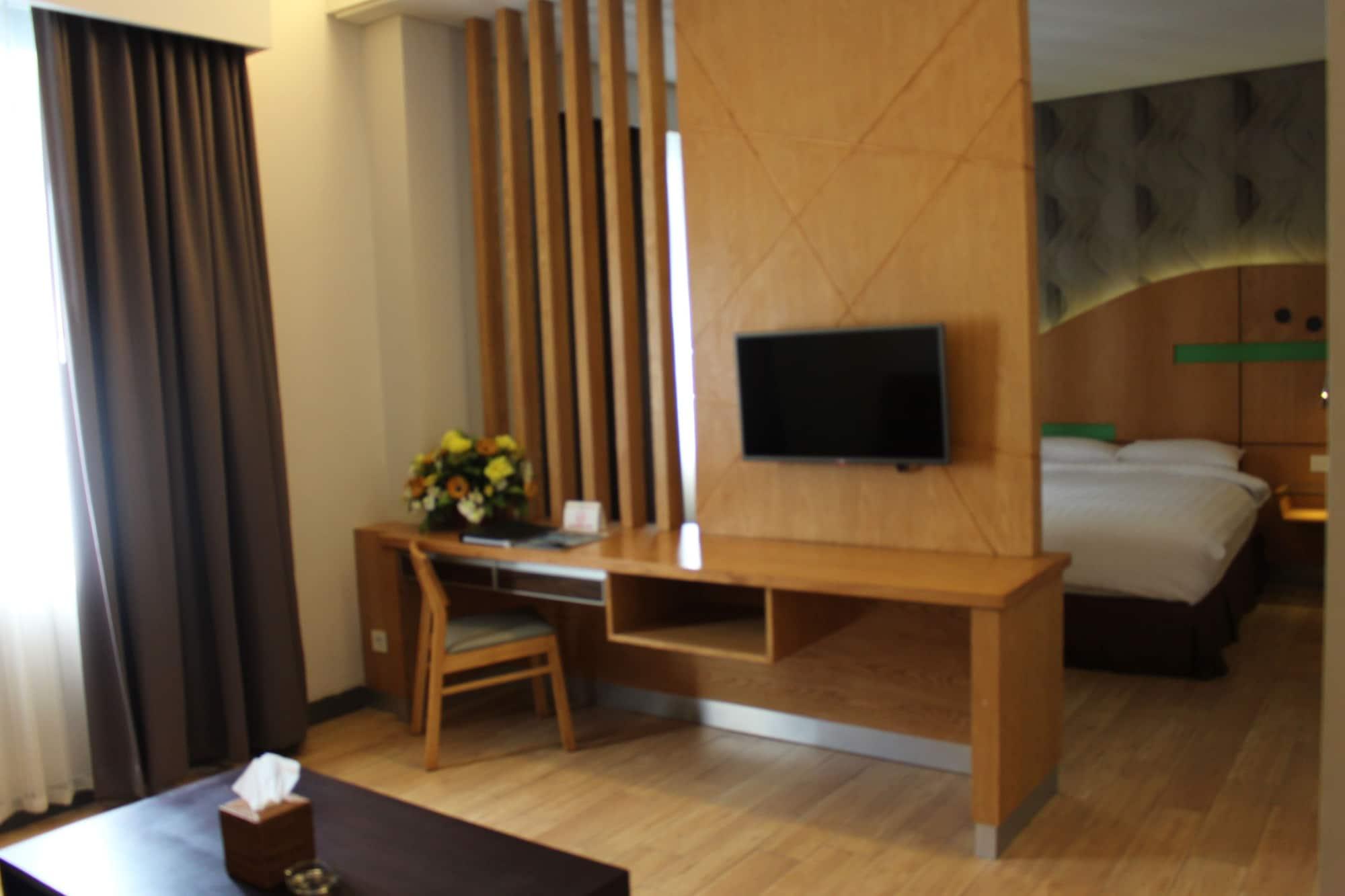Illira Lite Praya Lombok Hotel Buitenkant foto