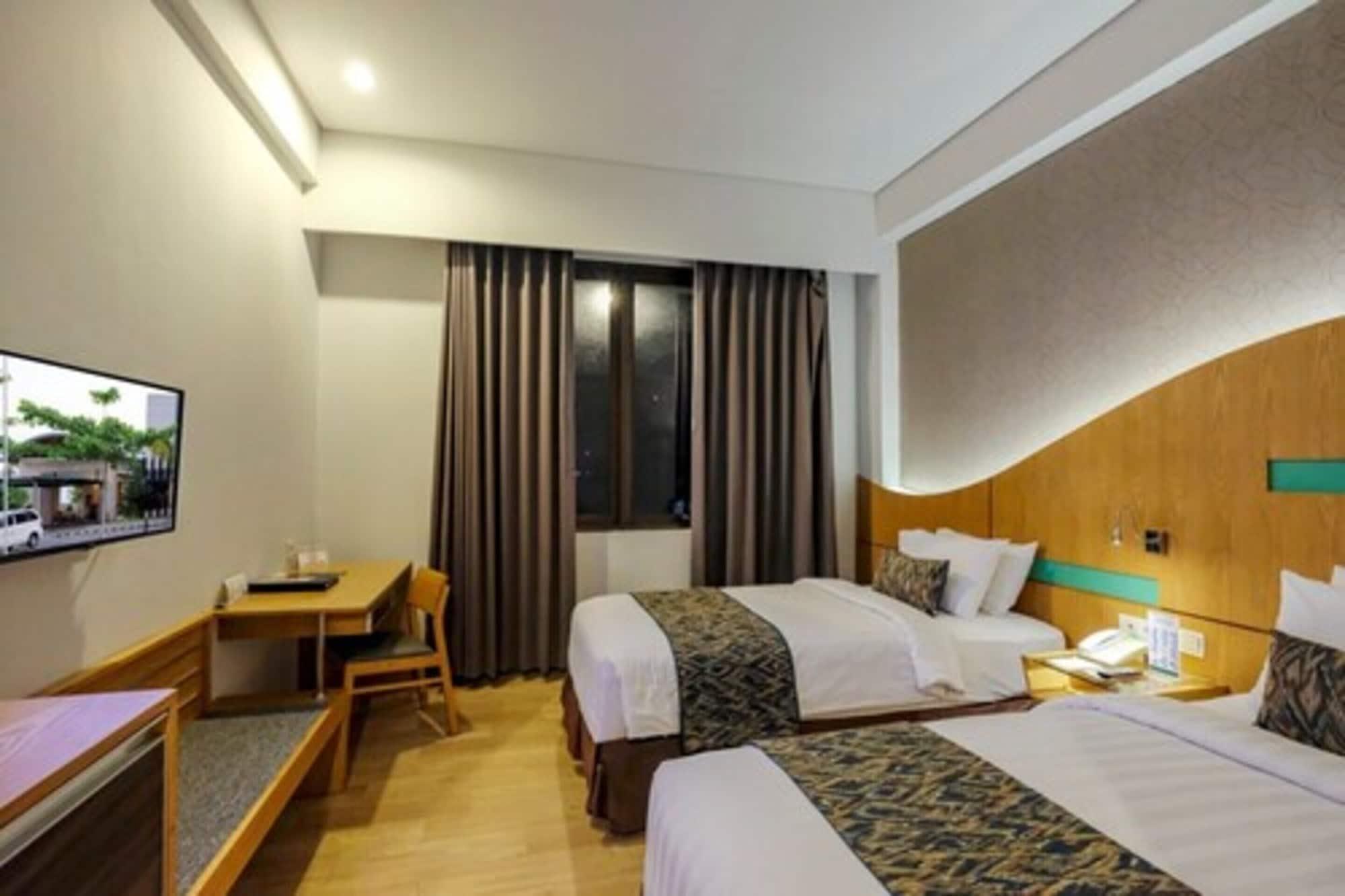 Illira Lite Praya Lombok Hotel Buitenkant foto