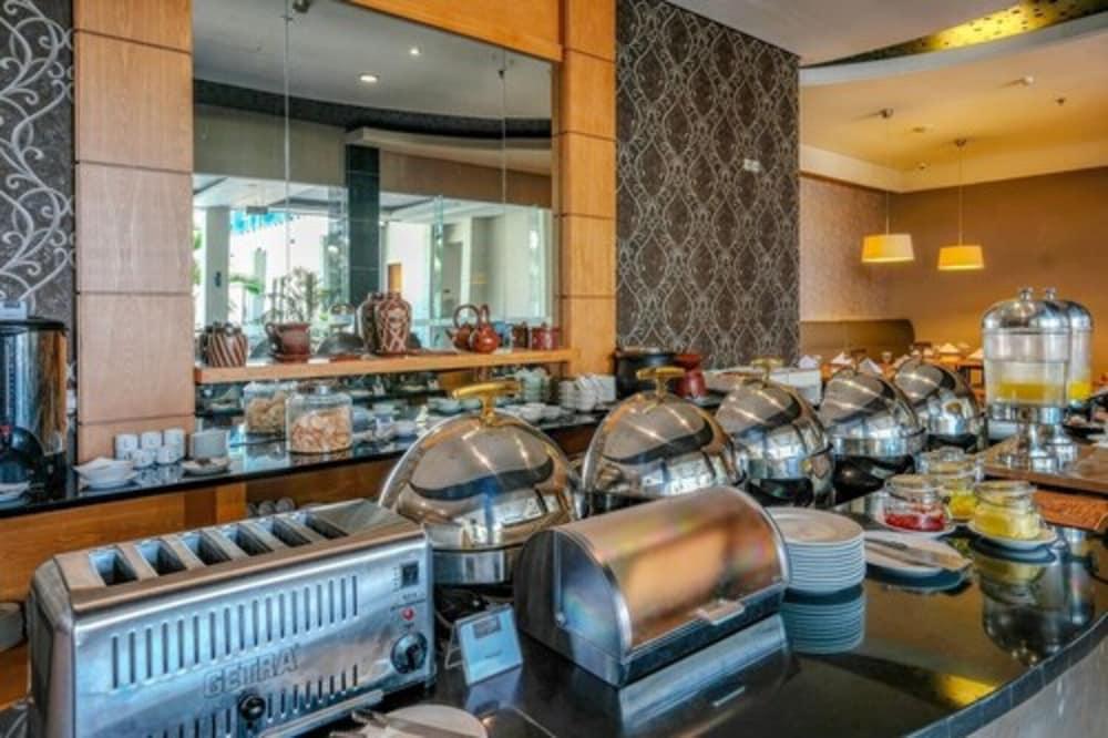 Illira Lite Praya Lombok Hotel Buitenkant foto