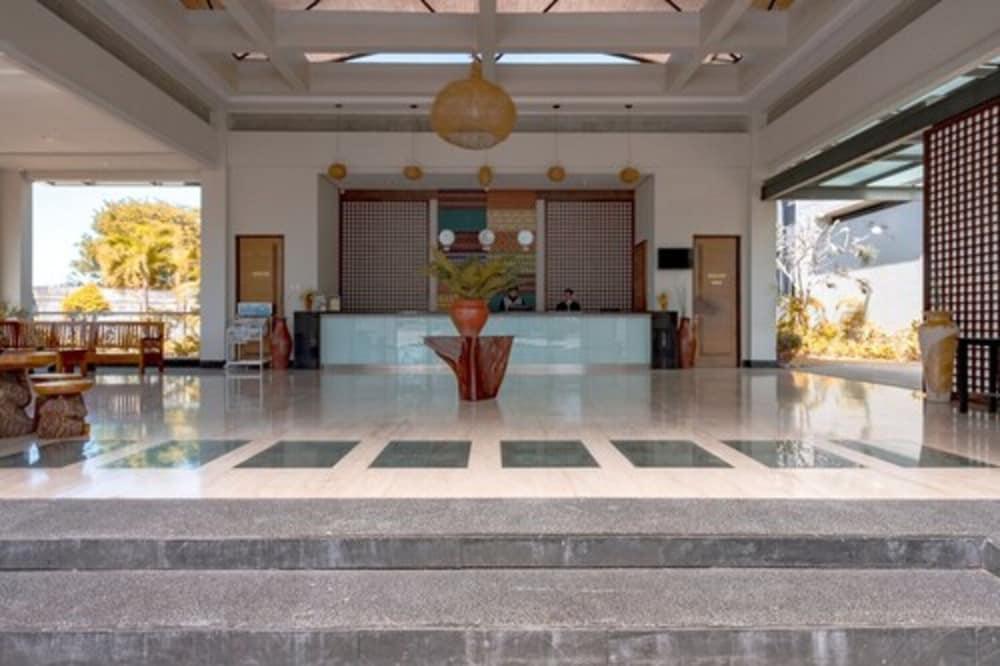 Illira Lite Praya Lombok Hotel Buitenkant foto