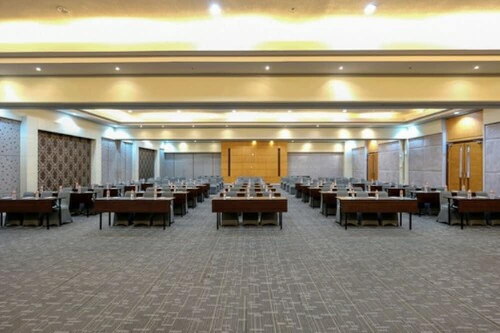 Illira Lite Praya Lombok Hotel Buitenkant foto