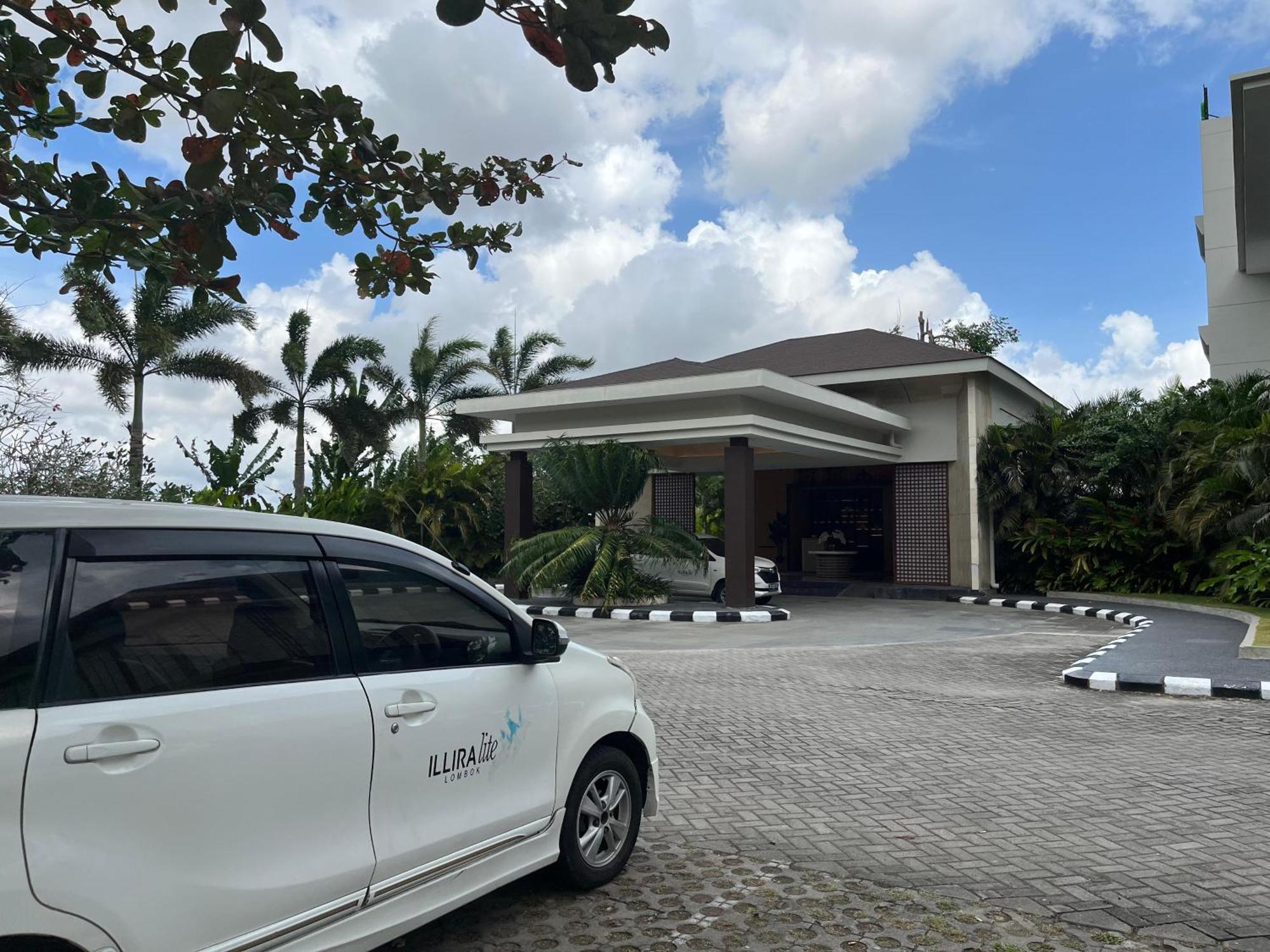 Illira Lite Praya Lombok Hotel Buitenkant foto