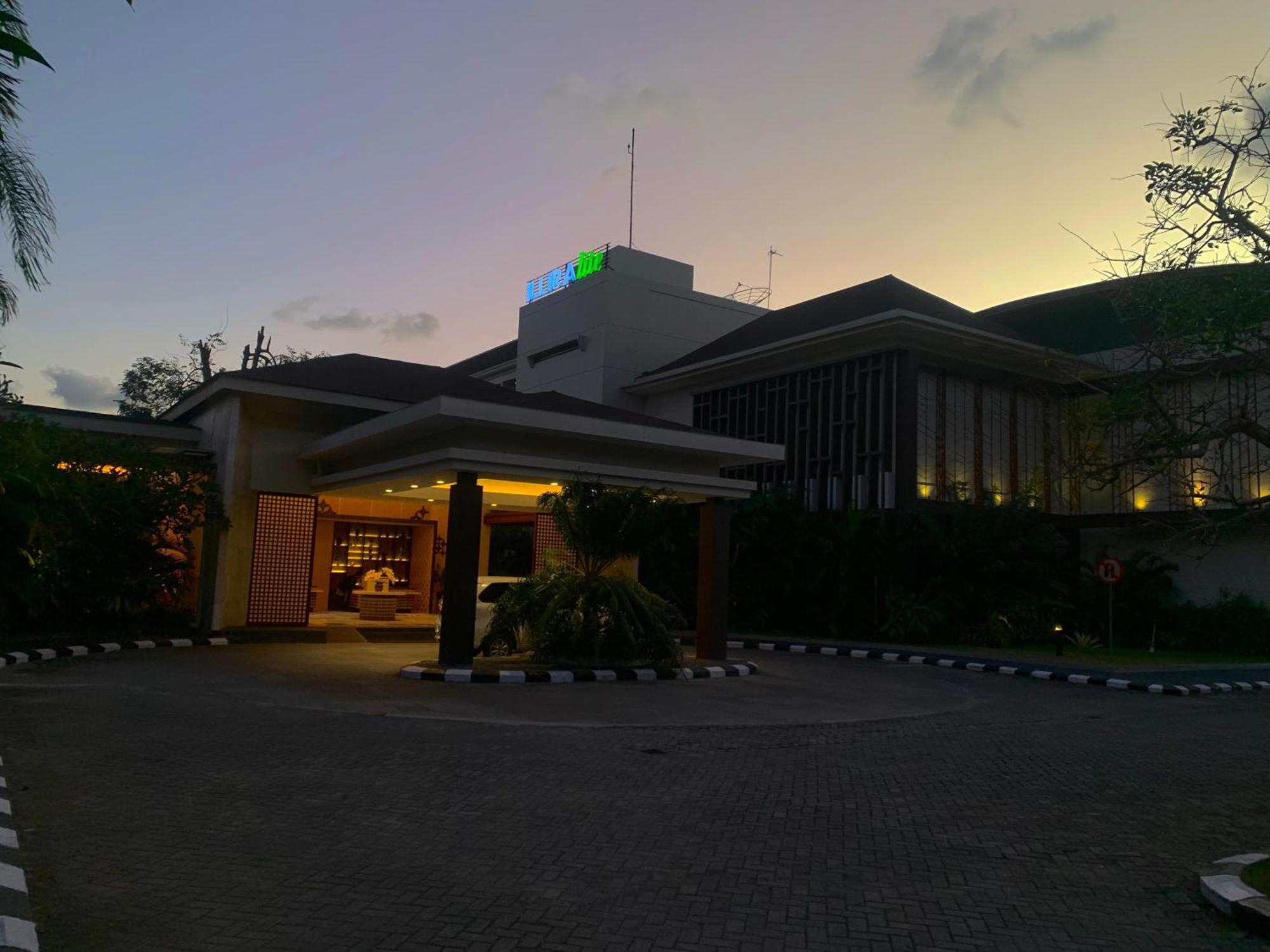 Illira Lite Praya Lombok Hotel Buitenkant foto