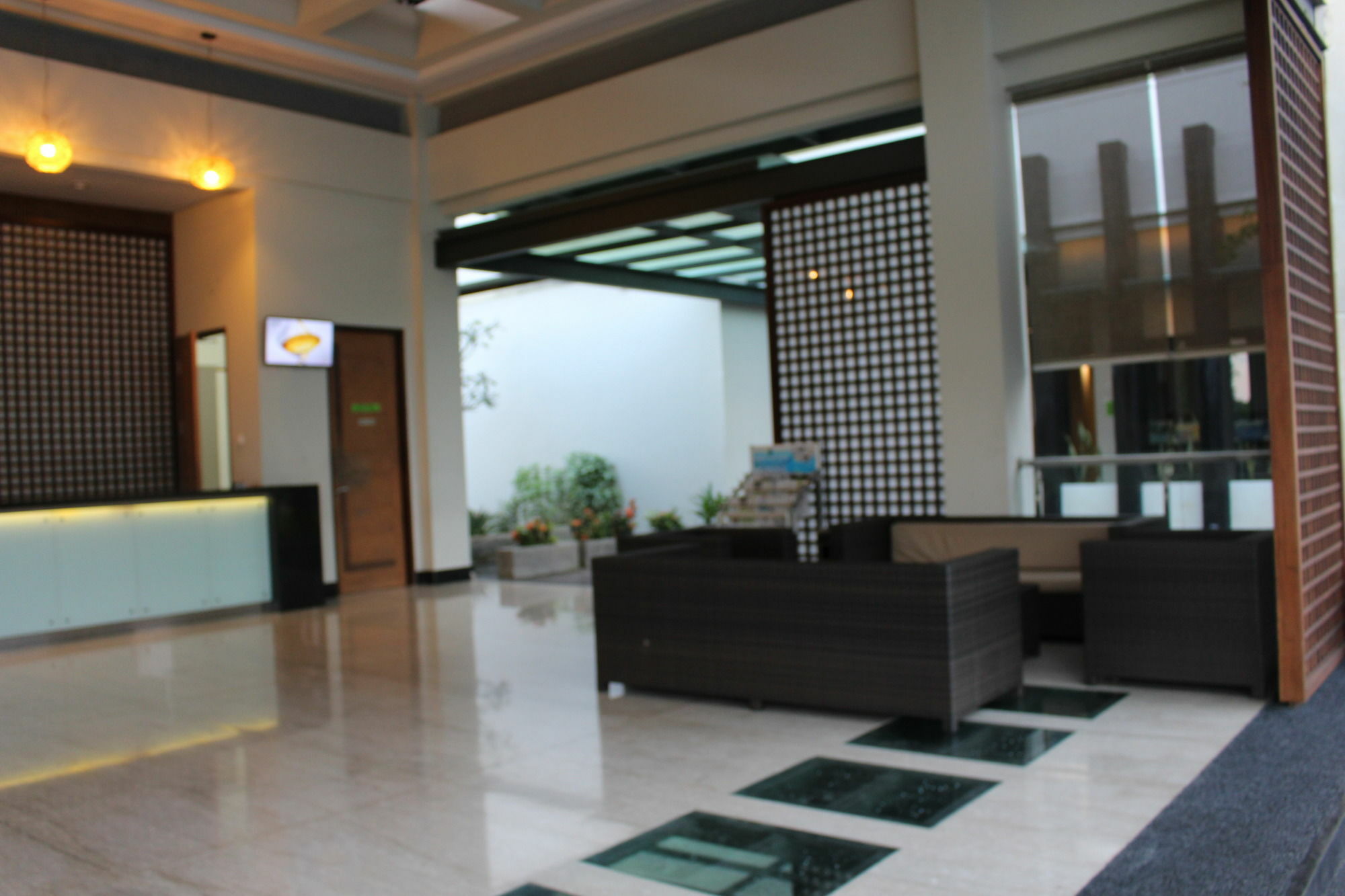 Illira Lite Praya Lombok Hotel Buitenkant foto