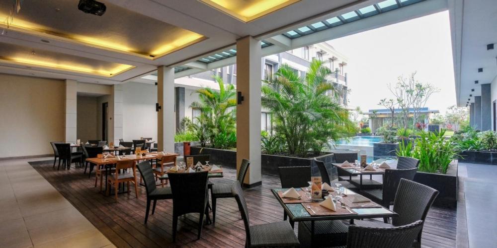 Illira Lite Praya Lombok Hotel Buitenkant foto